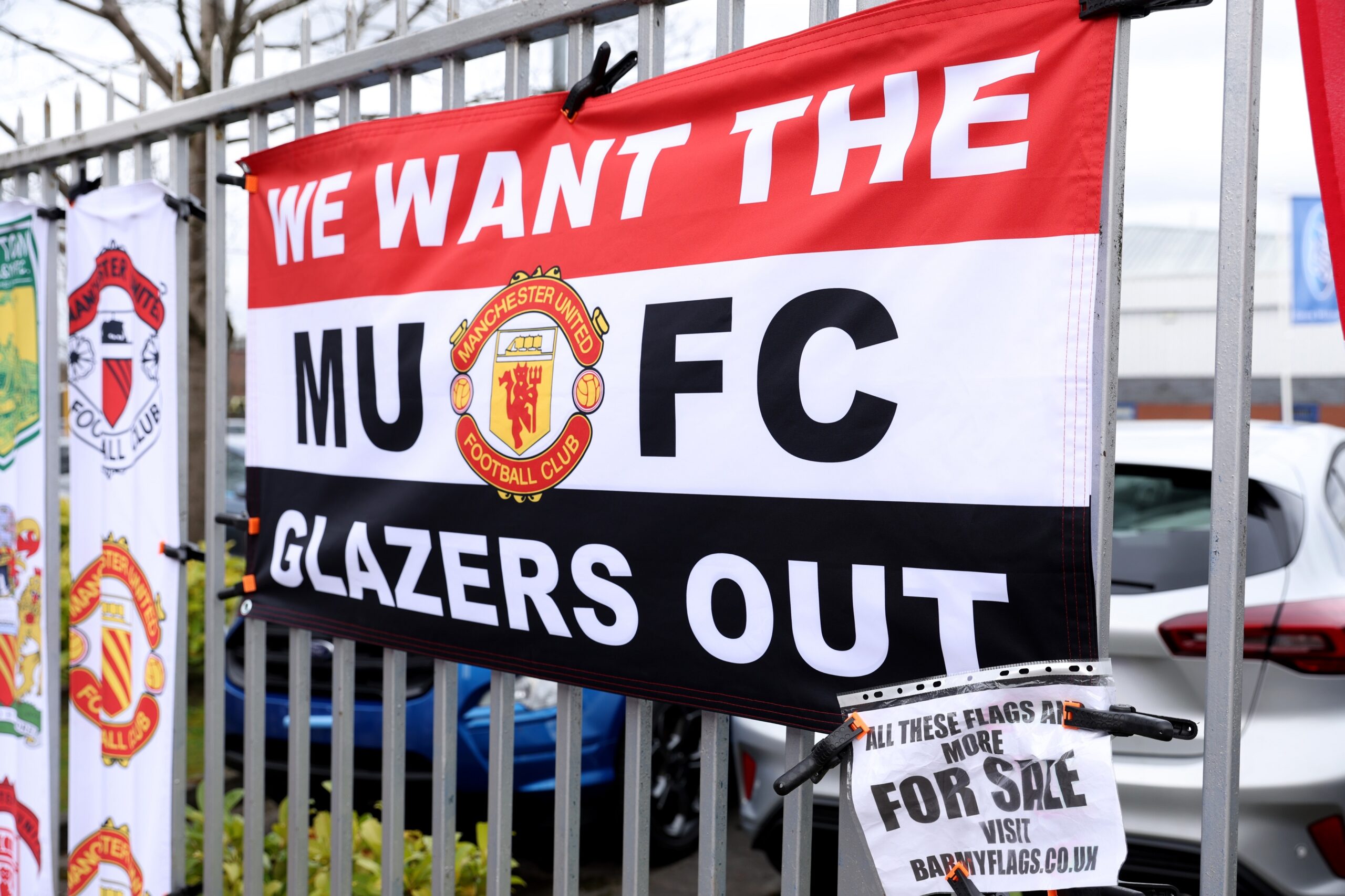 Former Man United coach moves to ease concerns about Qatar takeover