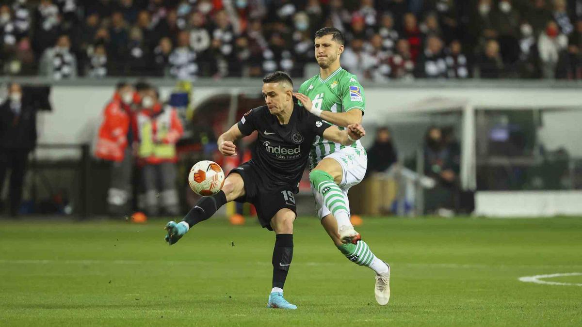 Le FC Barcelone lorgne une cible estivale de l’OL
